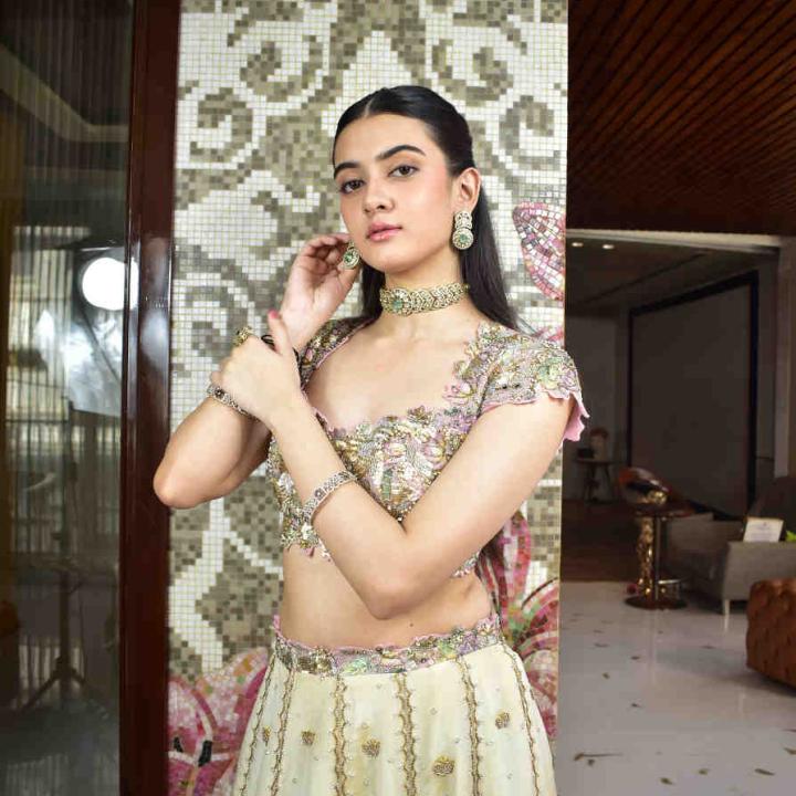 Emerald Elegance Kundan Choker Set