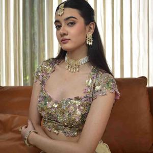 Pastel Radiance Bridal Set