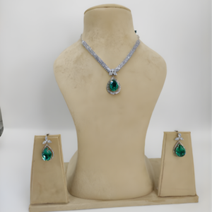 Emerald Teardrop Silver Set