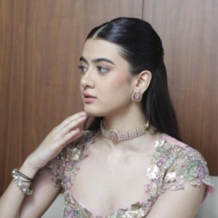 Rosé Radiance Choker